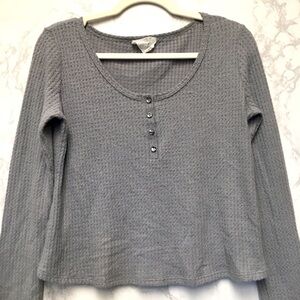 Sadie & Sage Waffle Henley Lightweight Long Sleeve Top Small Gray Super Soft
